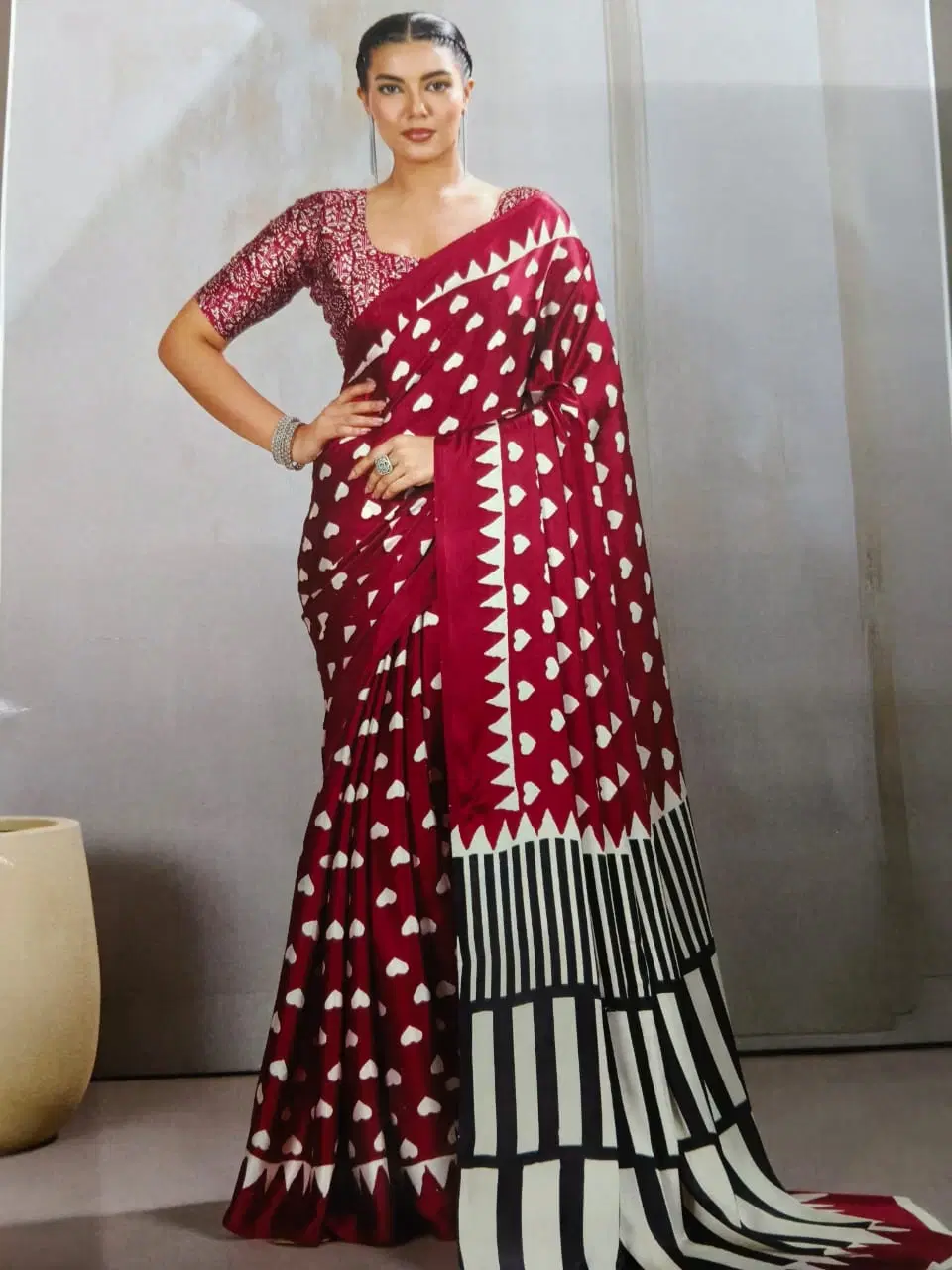 Elegant Maroon Heart Printed Saree