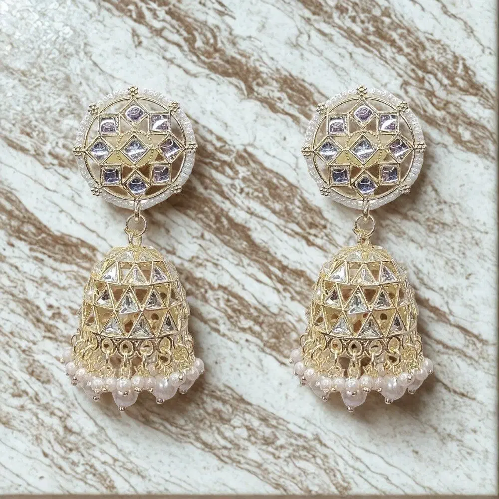 Tahaniya Bindu Ghunghroo Geometric Bell-Drop Earrings Jhumki Earring