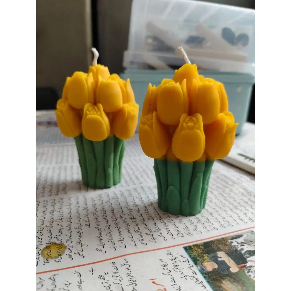 Small Tulip Candle