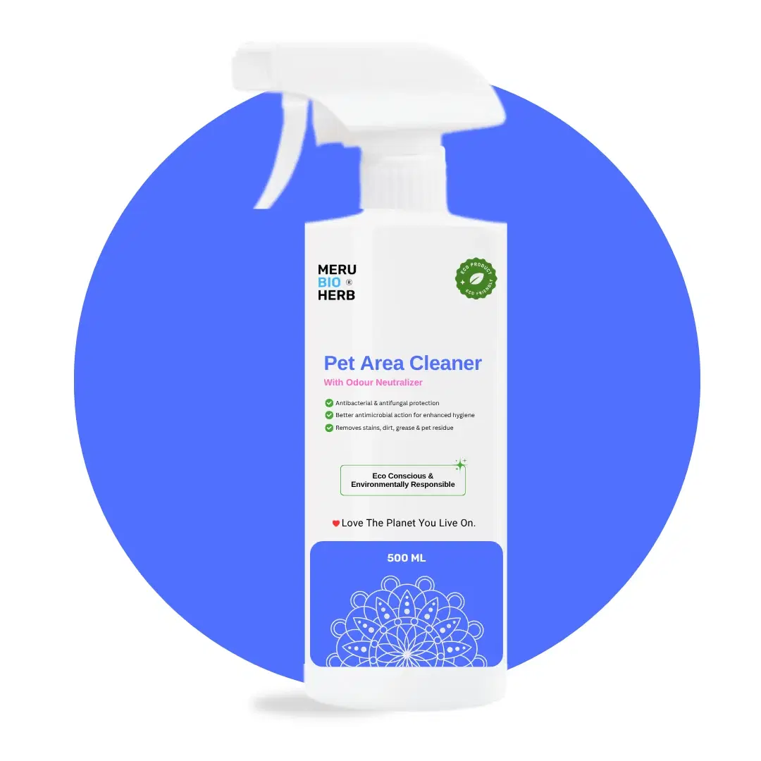 White spray bottle of Meru Bio Herb Pet Area Cleaner with Odour Neutralizer, 500 ml, on blue circle background