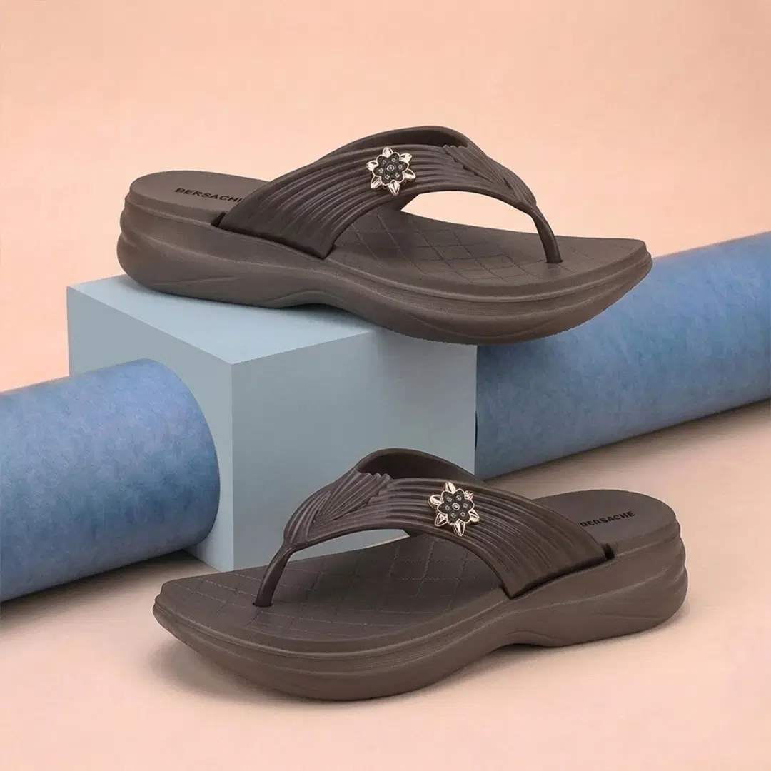 Bersache Extra Soft Classic Casual CHAPPAL with  Regular wear with Ultra Soft & Flexibility Technology Slipper for Women 's